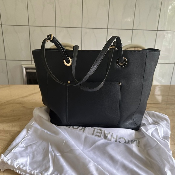 Michael kors bags - Picture 2 of 5